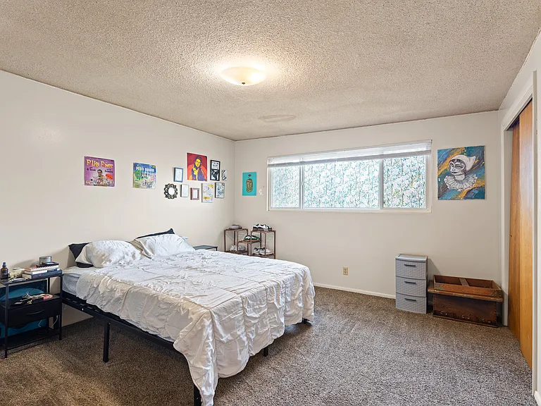 595 S Fisher Ave #1-8 — Photo 12