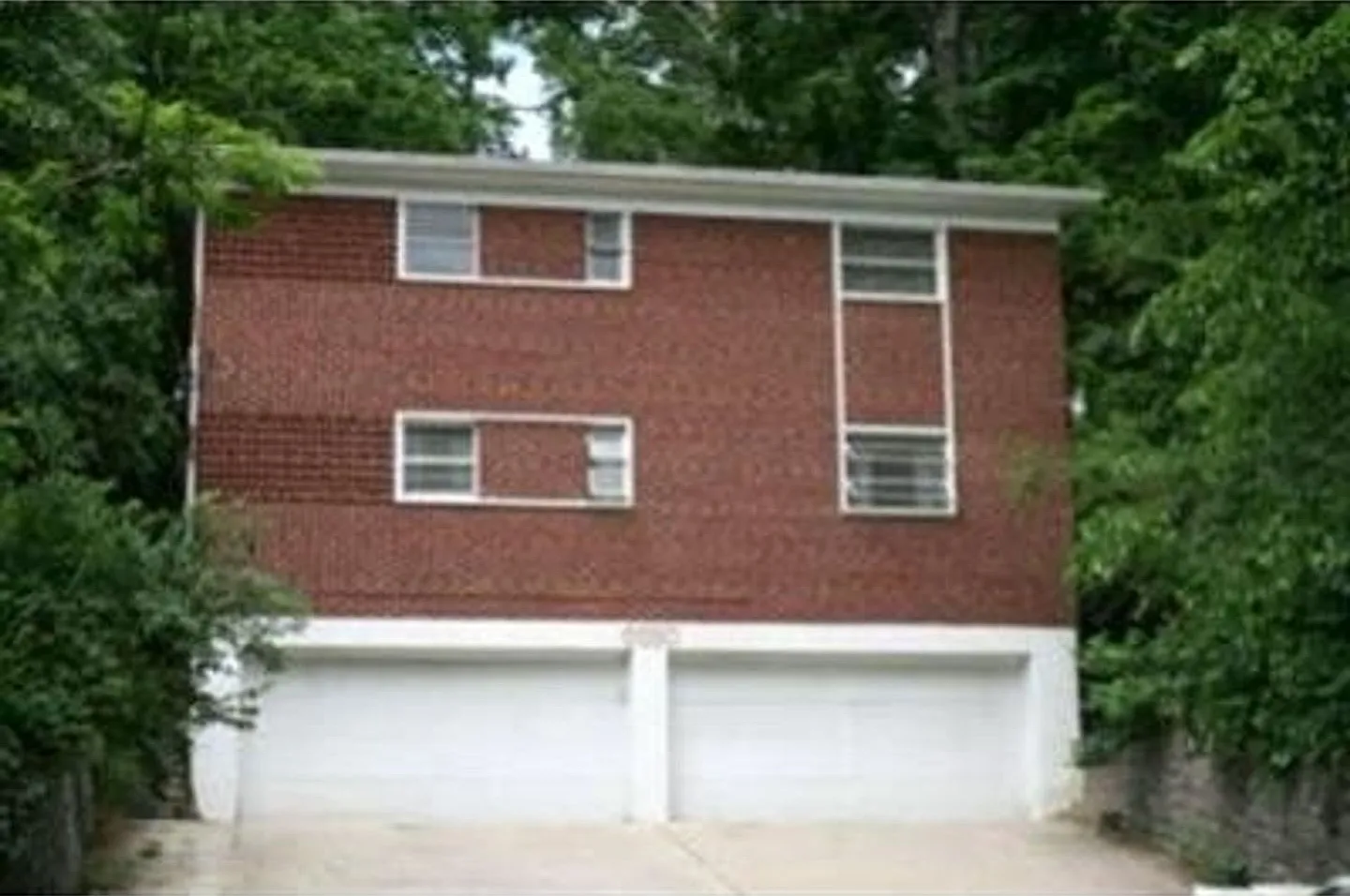 6650 Corbly Ave — Photo 2