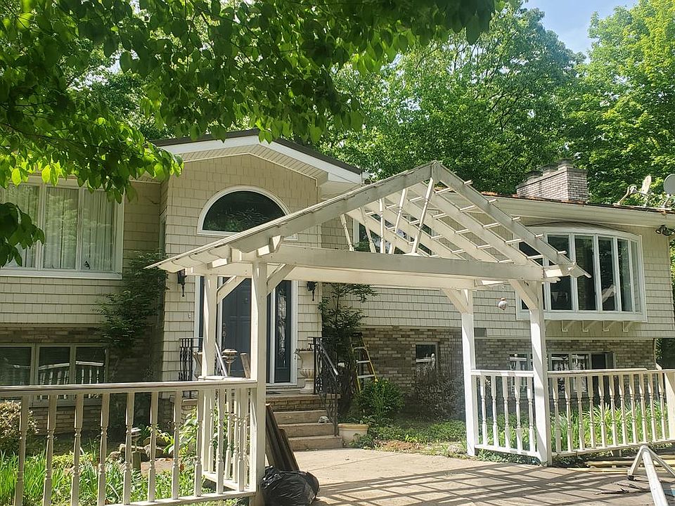1st image of 2608 Sunrise Ave