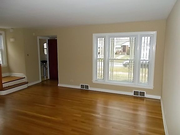 2nd image of 342 Linden Ave