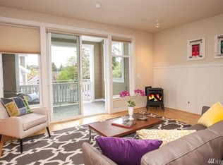 168 Hall Brothers Loop UNIT 202, Bainbridge Is, WA 98110