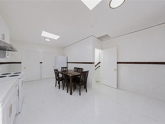 5th image of 448 55th St