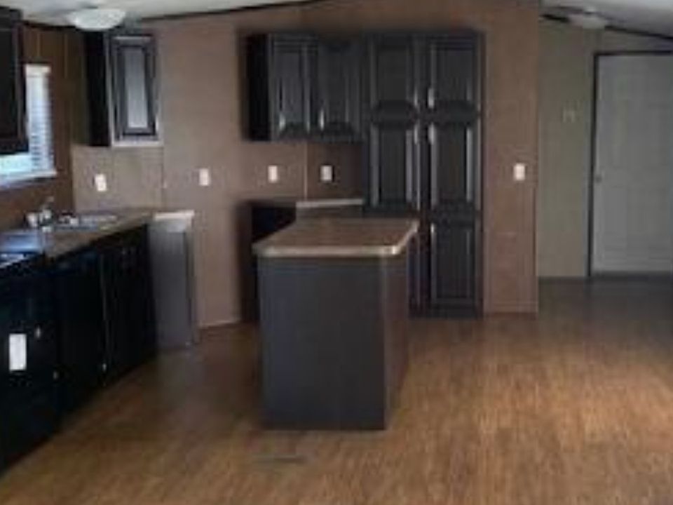 2nd image of 1600 Dickinson Ave Trailer 429