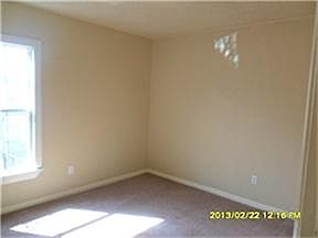 3rd image of 5064 Royal Dr