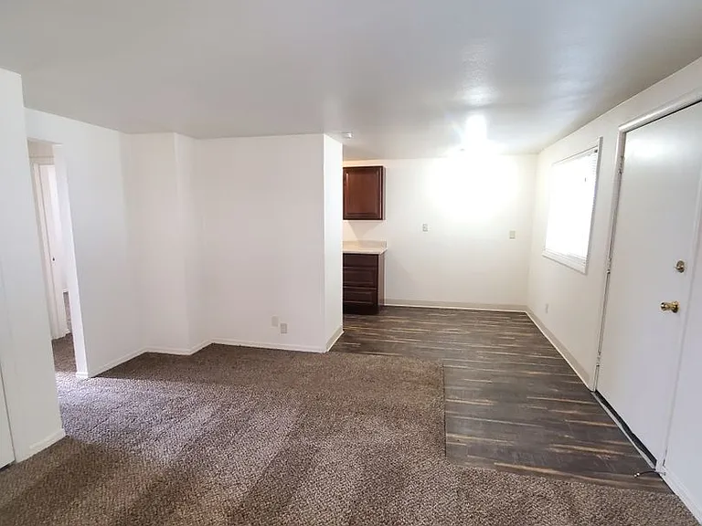 7865 Valley Rd NE — Photo 4