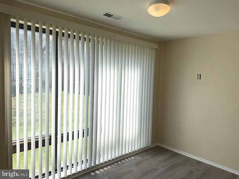 18131 Chalet Dr #24-103 — Photo 40