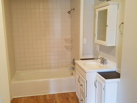 3rd image of 219 NE 7th St