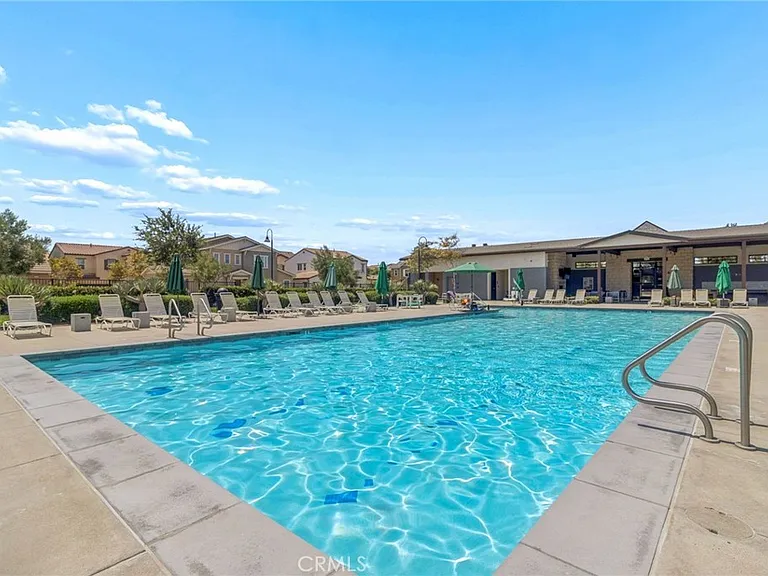 2811 E Kendall Ln — Photo 32