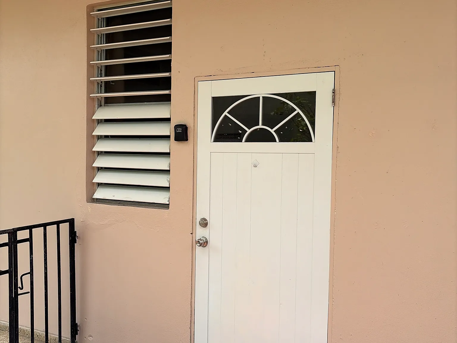 1 bed, 900 sqft, $525 — Photo 2