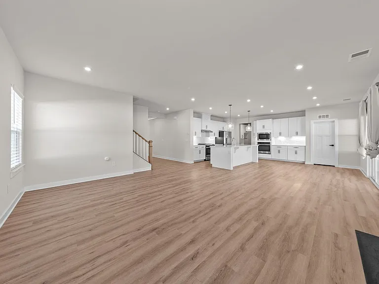 1757 Shipyard Rd — Photo 5