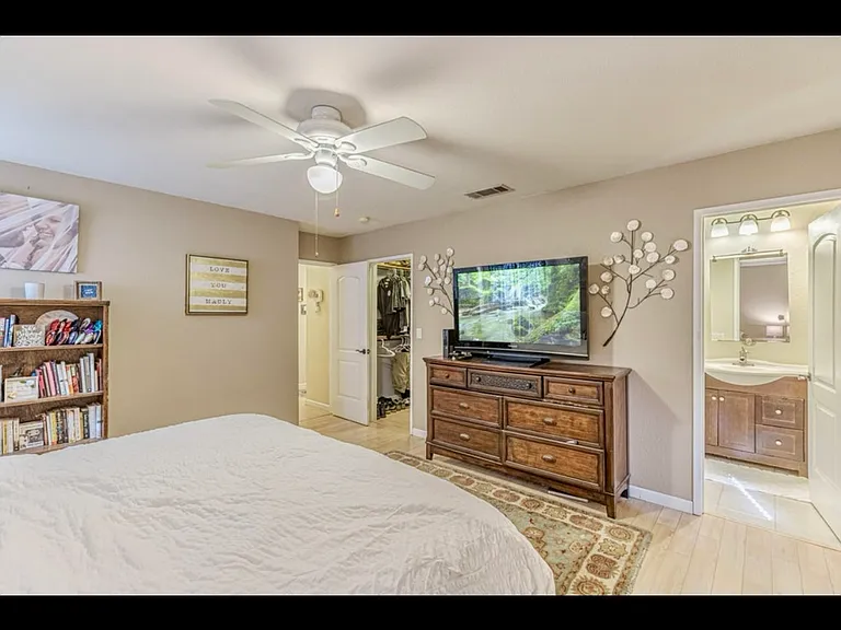 2108 Knollwood Ct — Photo 17