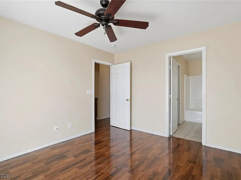 4049 Flower Patch St — Photo 10
