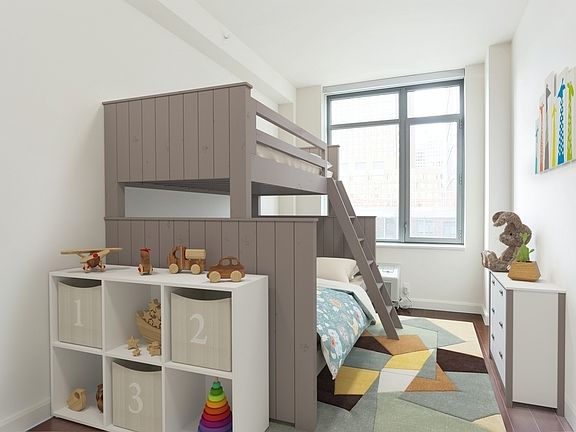 5th image of 81 Fleet Pl APT 4P