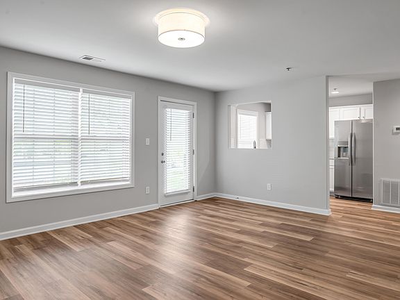 3rd image of 857 Malabu Dr APT 5002