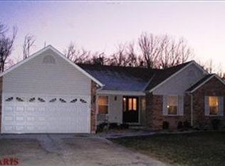 3813 Pine Forest Ln, Saint Charles, MO 63304