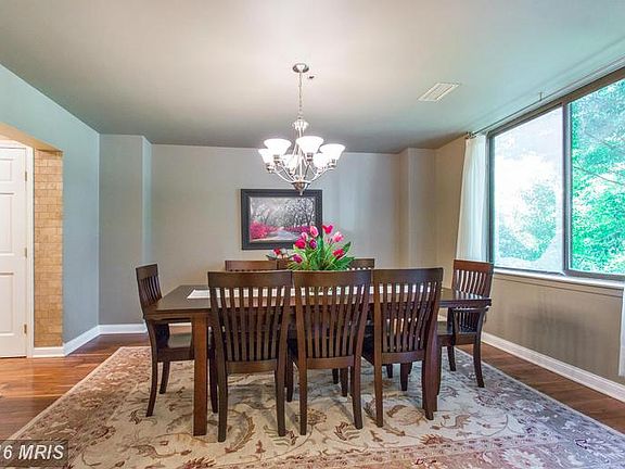 5th image of 3709 S George Mason Dr APT 105