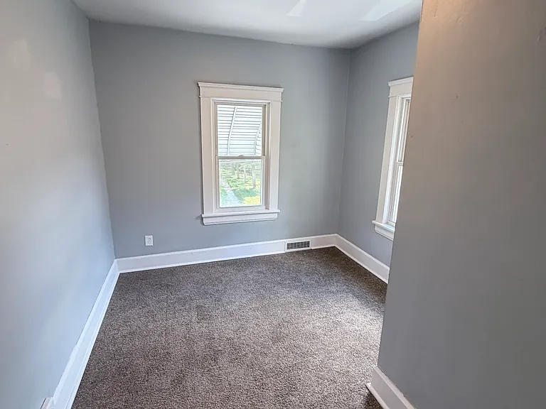 1032 Neptune Ave — Photo 7
