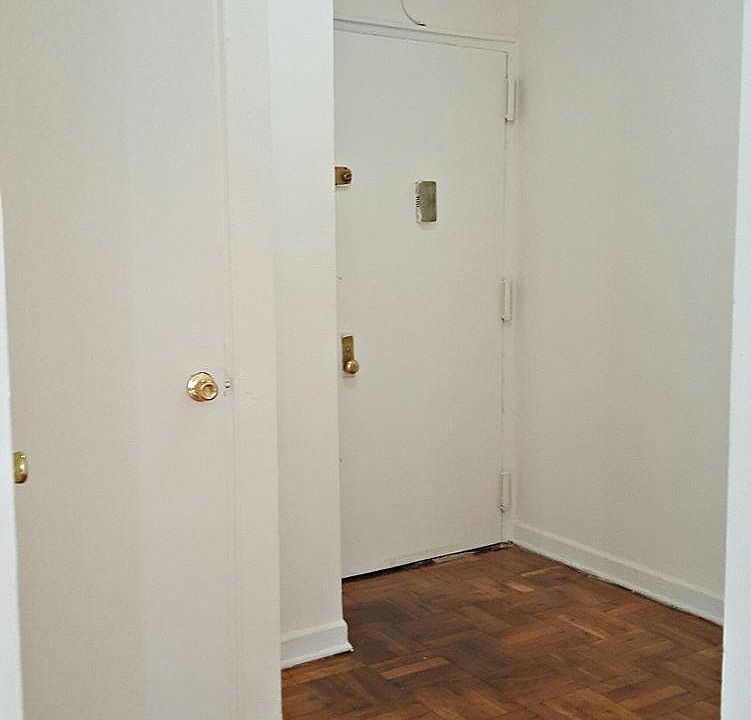 2nd image of 533 Ocean Ave Ste 1