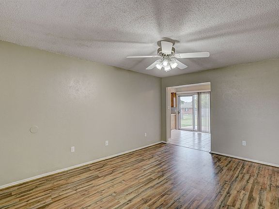 4th image of 6123 SW Park Pl