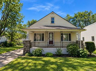 365 Voorheis St, Pontiac, MI 48341