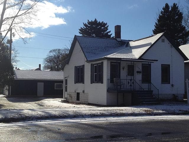 1st image of 1105 18th Ave