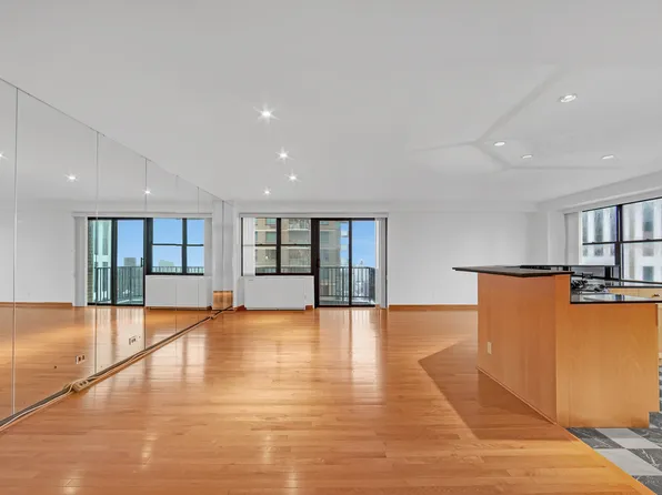 345 East 80th Street image 3 of 17