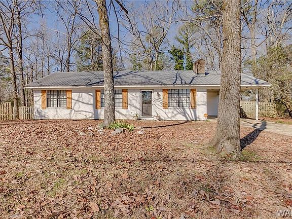 3rd image of 15089 Honeybrook Ln
