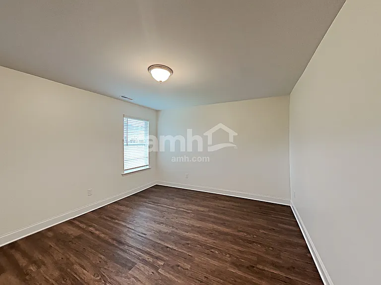 2128 Laurel Village Cir — Photo 15