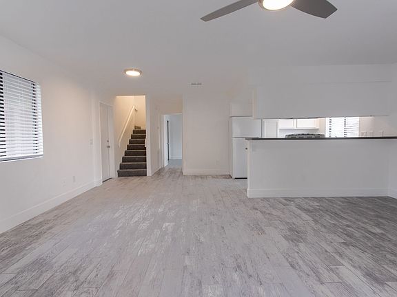3rd image of 32955 Canyon Vista Rd #B