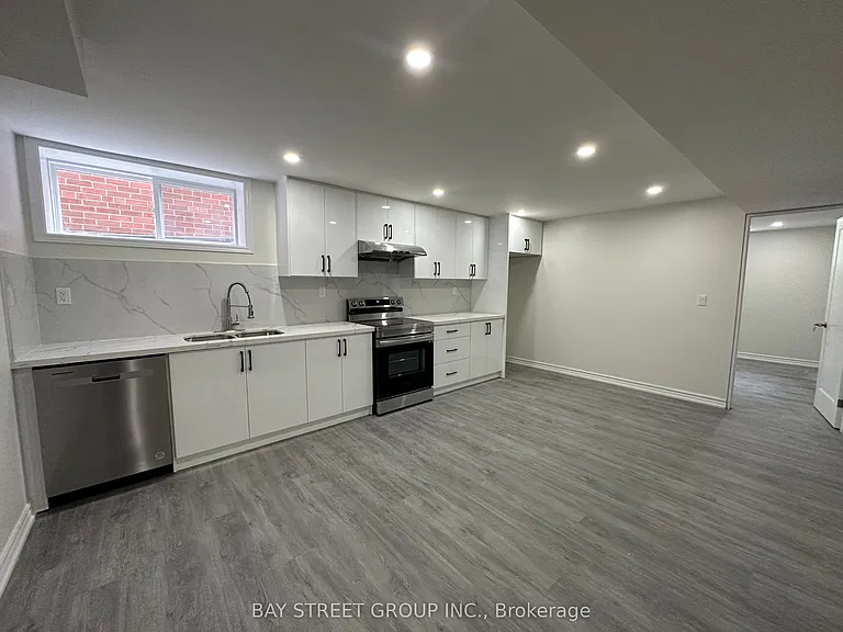 17 Kilkenny Dr #LOWER — Photo 3