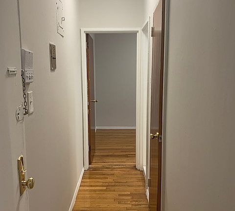 3rd image of 19 Cleveland Pl APT 4B