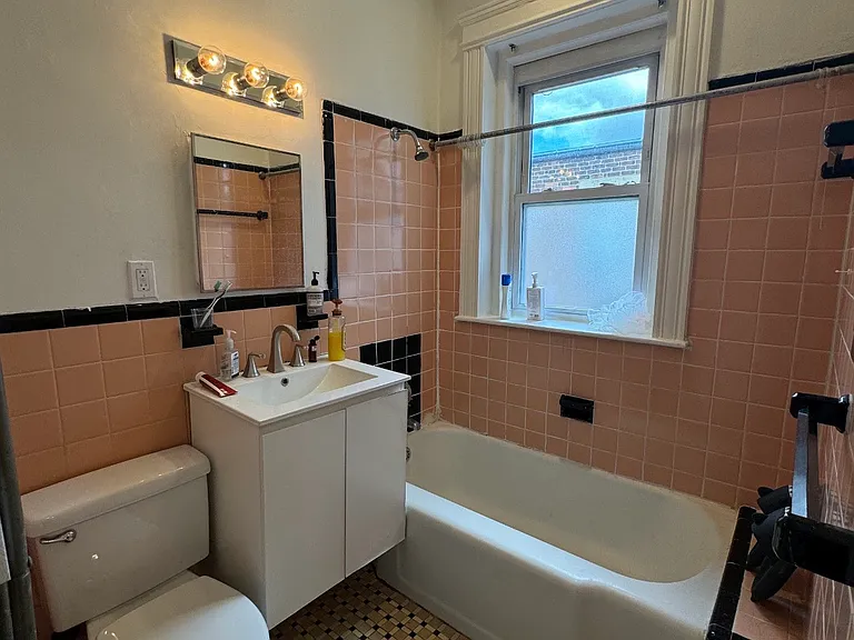 215 Harvard Ave #9 — Photo 6