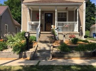 560 Baxter Ct, Canton, IL 61520