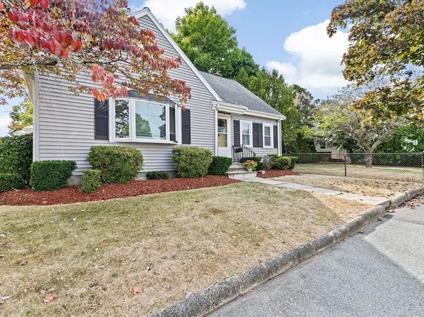 35 Plain St, Quincy, MA 02169