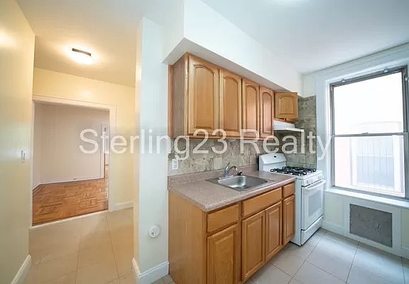 2nd image of 1833 Ditmars Blvd APT 1