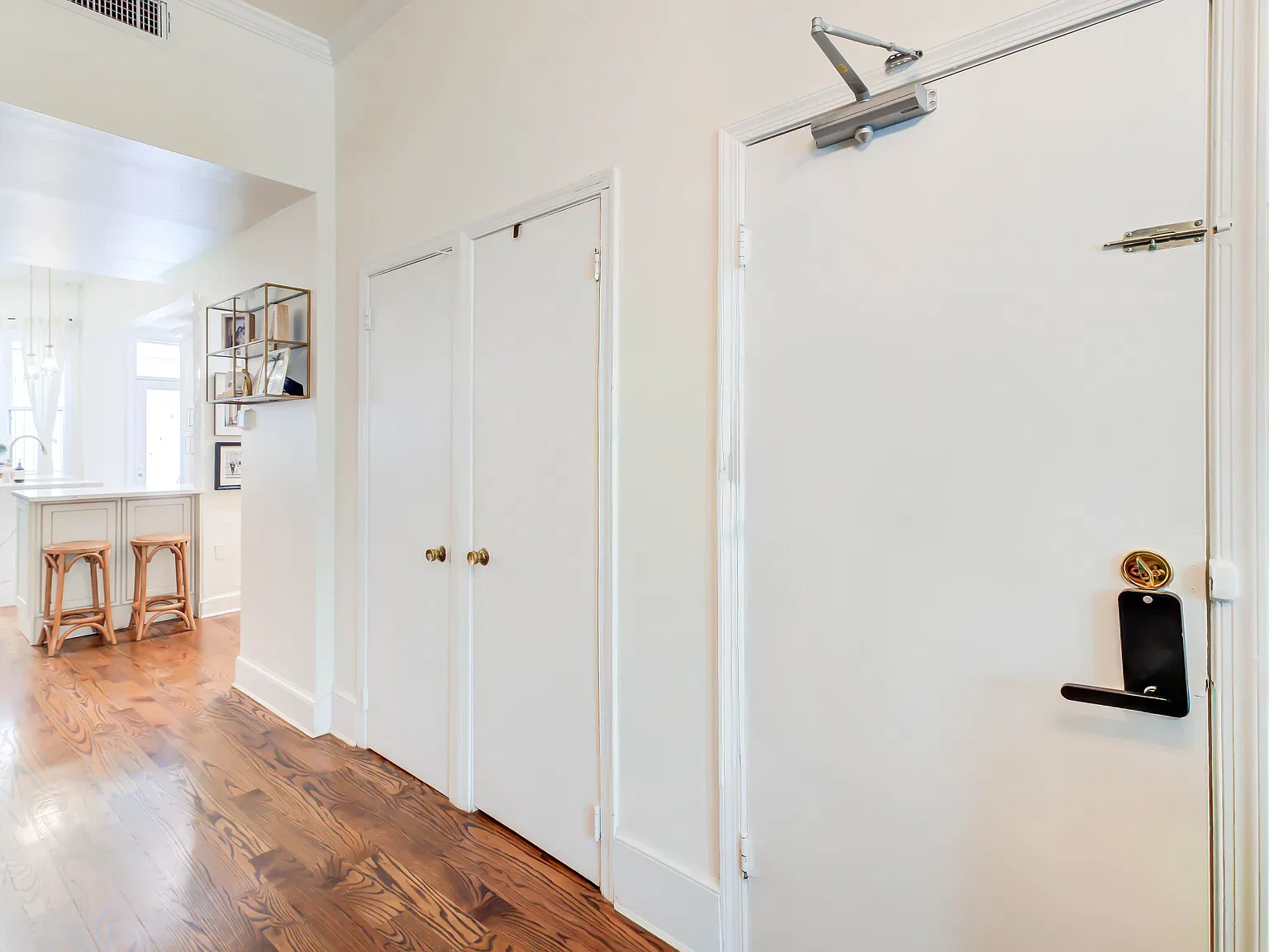 2 bed, 1500 sqft, $5,900 — Photo 3