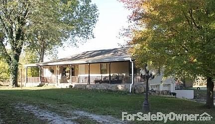 3 Bdrm, 2 Bth Raised Ranch