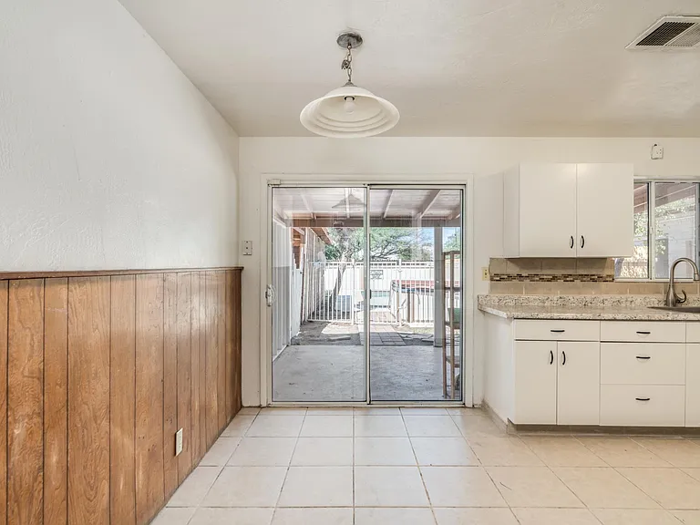 4009 N Tyndall Ave — Photo 16