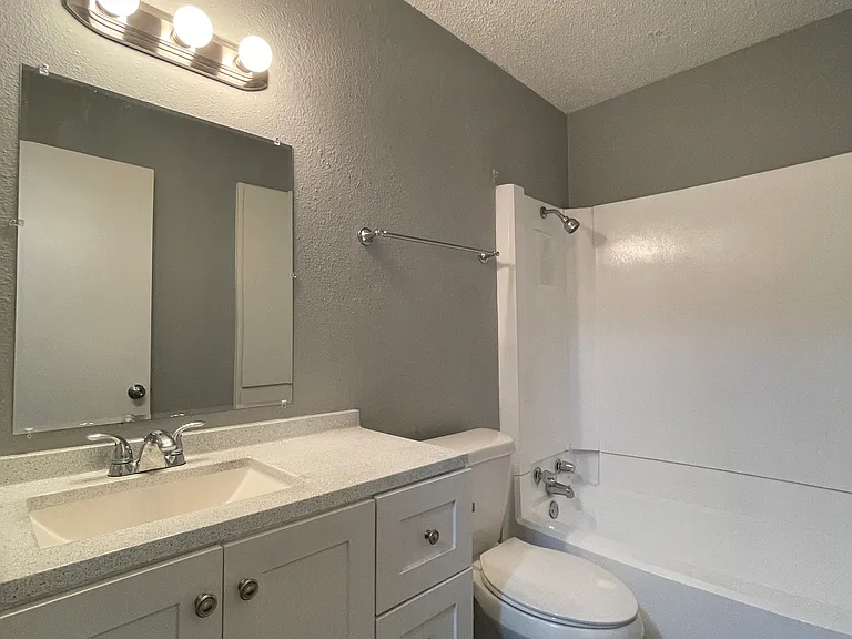 1111 Sunrise Rd — Photo 9