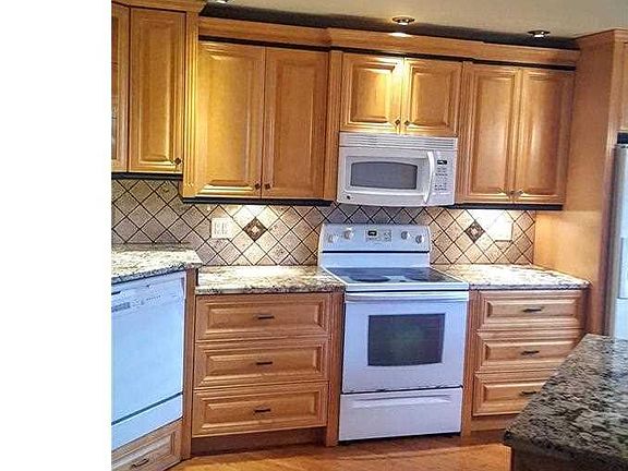3rd image of 5203 NE 24th Ter APT 114