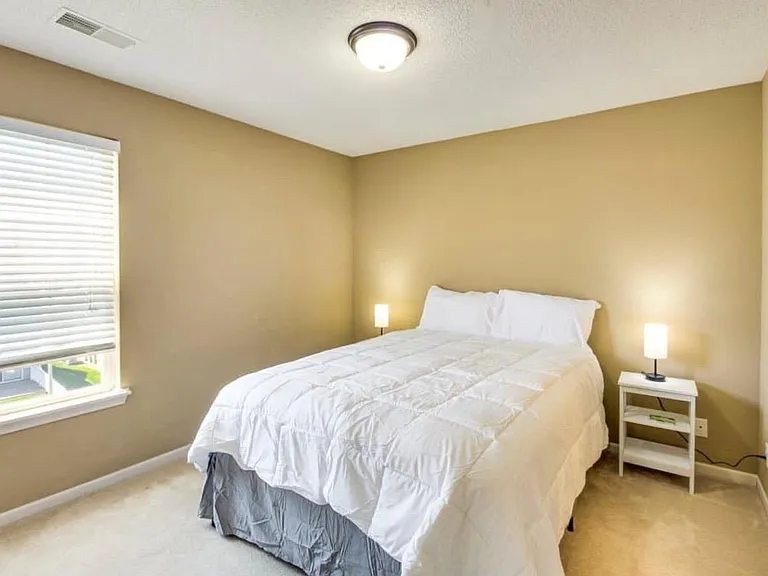 2230 SW Suncatcher Rd — Photo 20
