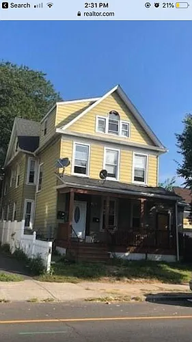 998 State St Photo 1