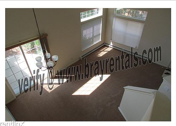 701 Glen Ct. #20 living area from loft