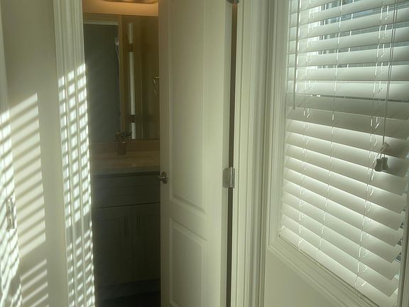 3rd image of 916 S Marguerita Ave #Q