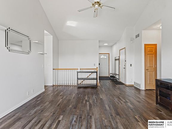 4th image of 10707 S 18th St