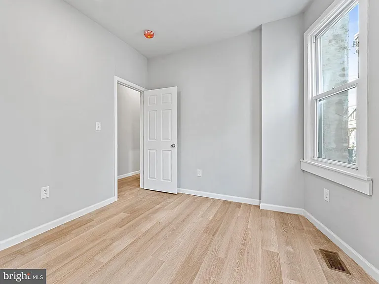 1511 N 54th St — Photo 12