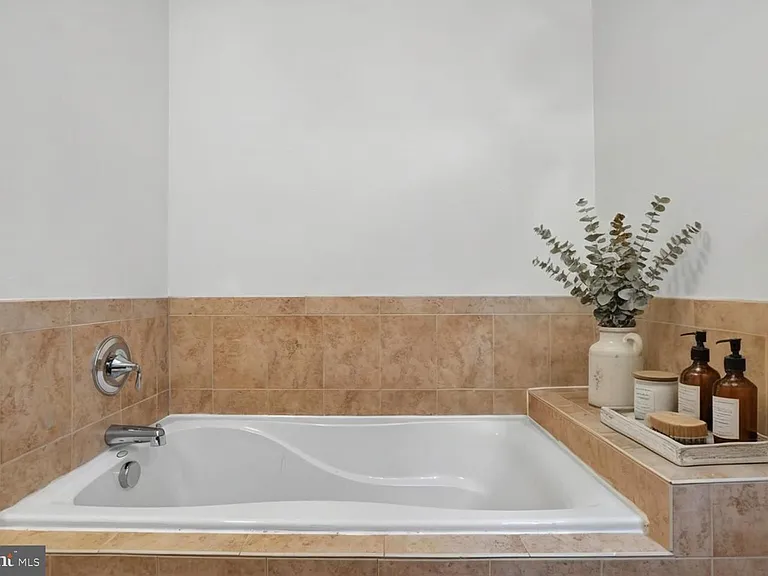 11180 Wortham Crest Cir — Photo 11