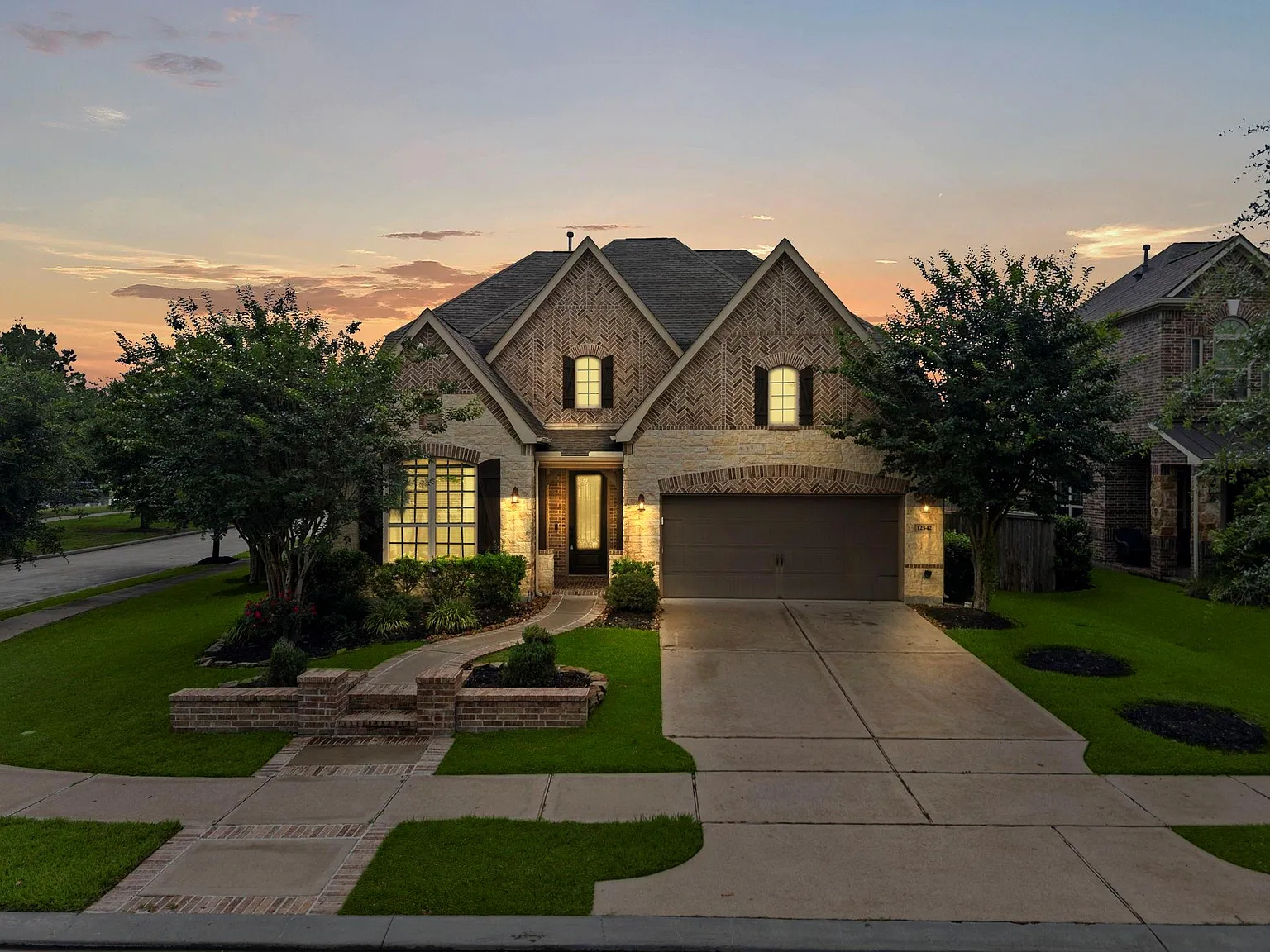 4 bed, 3.5 bath, 3145 sqft, $3,500 — Photo 2