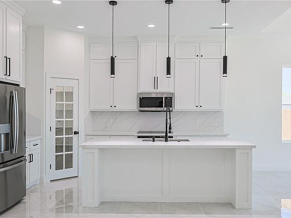4th image of 8042 N 51st St