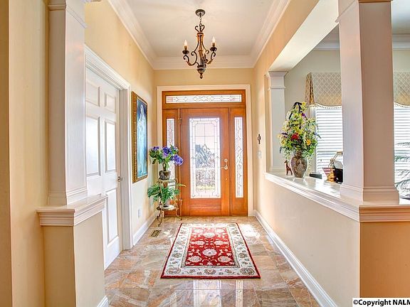 4th image of 11013 Everest Cir SE